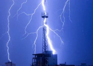 Read more about the article صاعقه گیر صنعتی